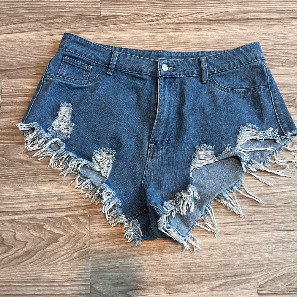 NWOT SHEIN High Waist Ripped Raw Hem Denim Shorts